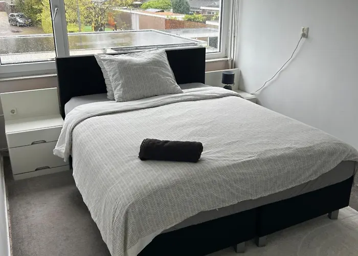 3 Bedroom House Great Views * Bergen